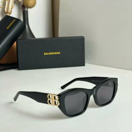 Picture of Balenciga Sunglasses _SKUfw54318910fw